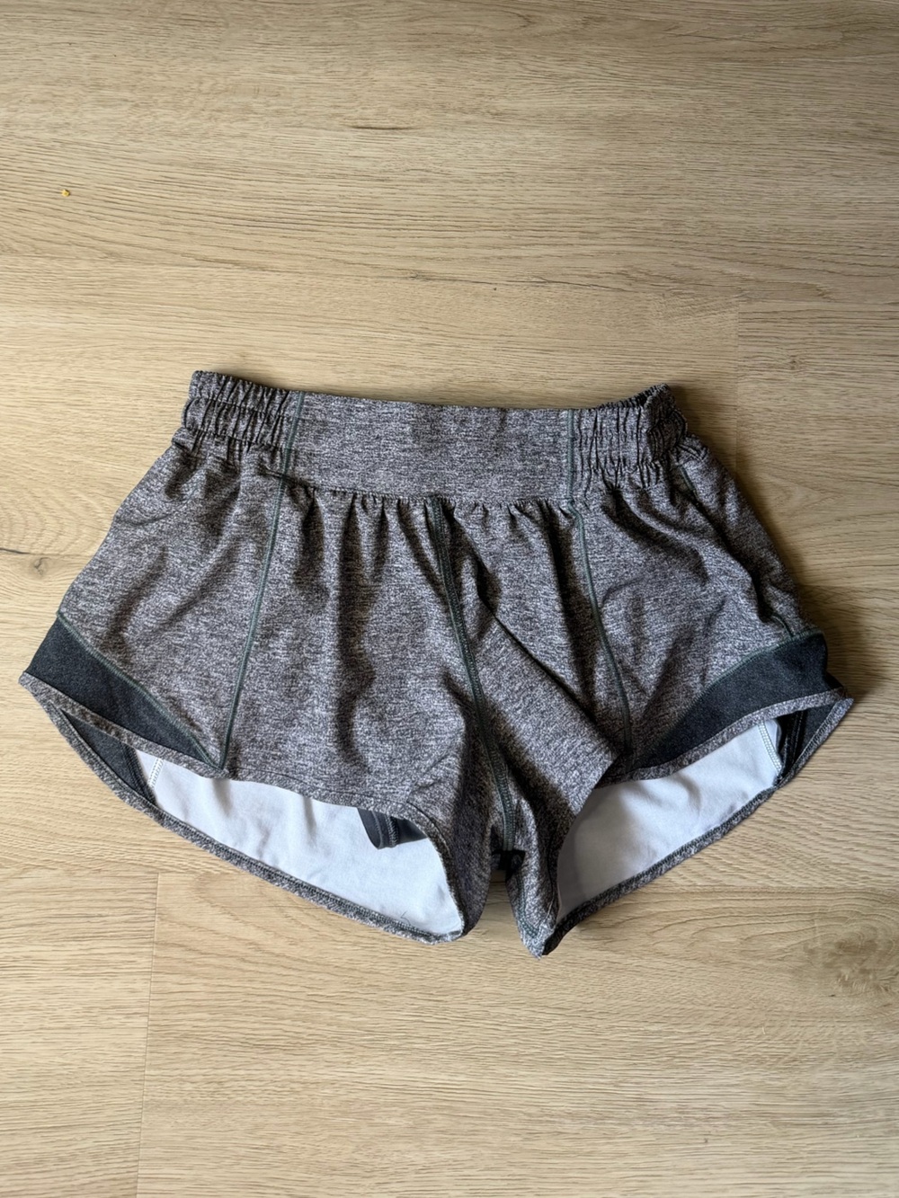 Low rise lululemon hotty hot shorts